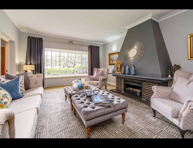 6 BEDROOM HOUSE FOR SALE IN BRYANSTON